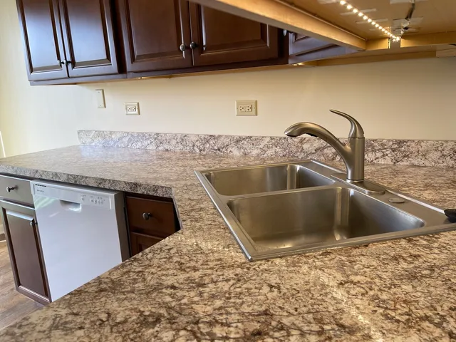 $1,695 | 1495 Georgia Court, Unit 105, Naperville, IL 60540