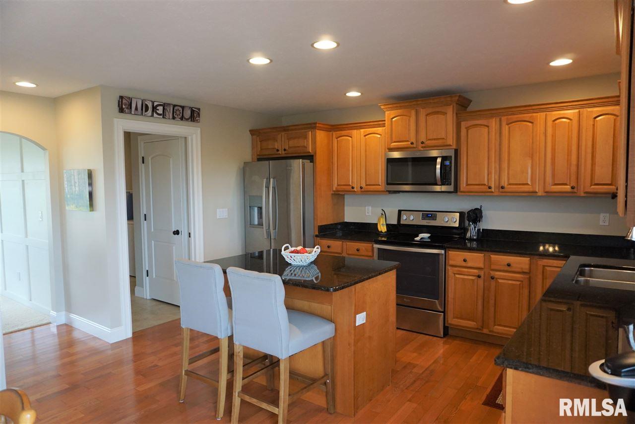 1409 Santa Fe Road Washington, IL 61571 - Photo 4 of 24 Gallery Image 4
