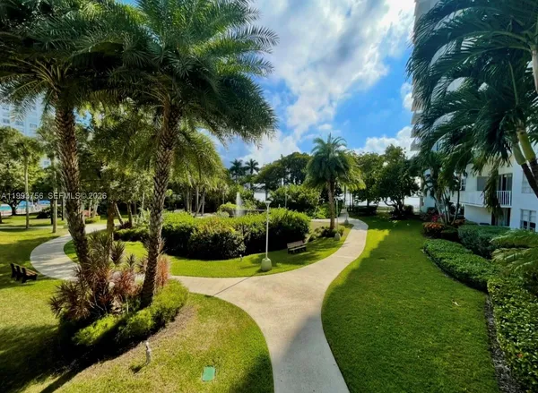 $2,250 | 2851 Northeast 183rd Street, Unit 907E, Aventura, FL 33160