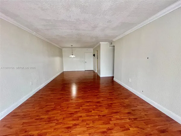 $2,250 | 2851 Northeast 183rd Street, Unit 907E, Aventura, FL 33160