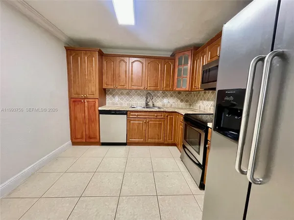 $2,250 | 2851 Northeast 183rd Street, Unit 907E, Aventura, FL 33160