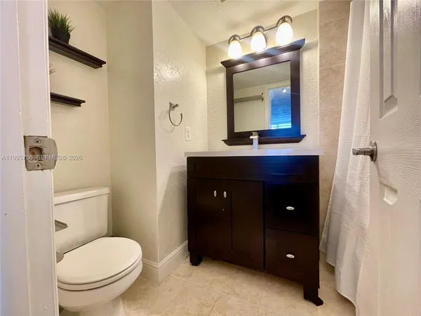 $2,250 | 2851 Northeast 183rd Street, Unit 907E, Aventura, FL 33160