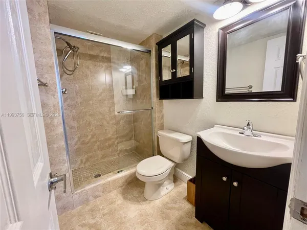 $2,250 | 2851 Northeast 183rd Street, Unit 907E, Aventura, FL 33160