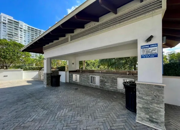 $2,250 | 2851 Northeast 183rd Street, Unit 907E, Aventura, FL 33160