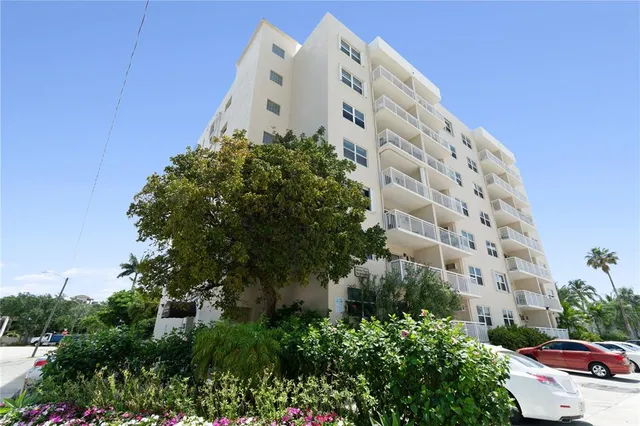 $2,600 | 720 Orton Avenue, Unit 607, Fort Lauderdale, FL 33304
