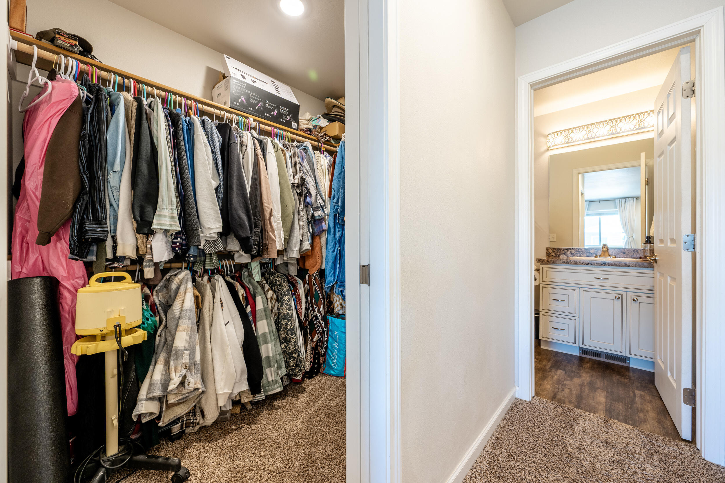 104 Trails W Circle Ranchester, WY 82839 - Photo 14 of 24 14 - Primary Walk-In Closet