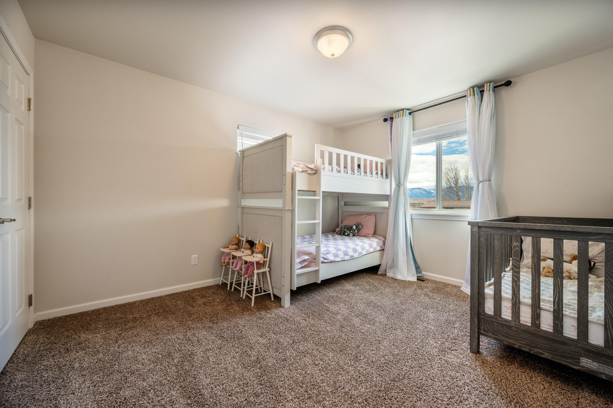 104 Trails W Circle Ranchester, WY 82839 - Photo 16 of 24 16 - South Bedroom