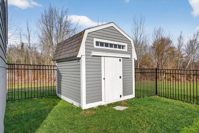 $350,000 | 239 Westbrook Street, South Thomaston, ME 04858