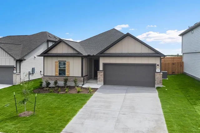 $1,700 | 256 Little Grn Trail, Jarrell, TX 76537