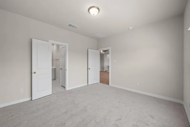 $1,700 | 256 Little Grn Trail, Jarrell, TX 76537