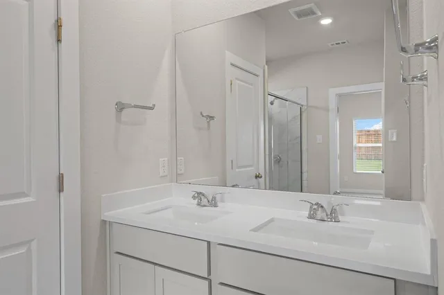 $1,700 | 256 Little Grn Trail, Jarrell, TX 76537