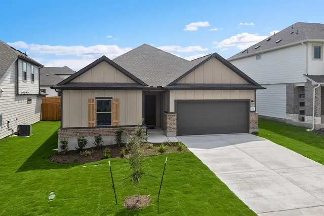 $1,700 | 256 Little Grn Trail, Jarrell, TX 76537