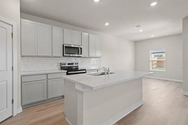 $1,700 | 256 Little Grn Trail, Jarrell, TX 76537