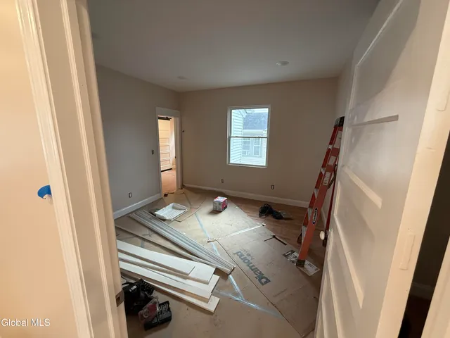 $1,950 | 253 6th Avenue, Troy, NY 12182