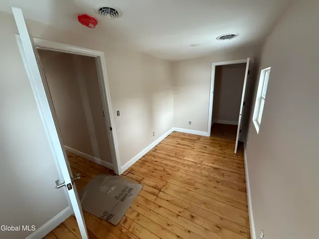 $1,950 | 253 6th Avenue, Troy, NY 12182