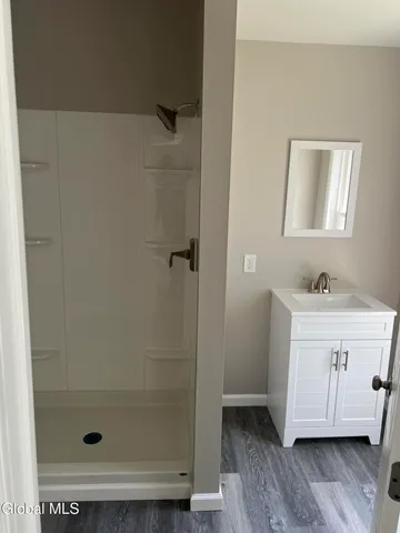 $1,950 | 253 6th Avenue, Troy, NY 12182