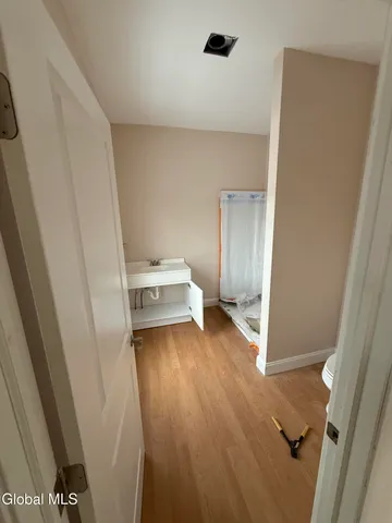 $1,950 | 253 6th Avenue, Troy, NY 12182