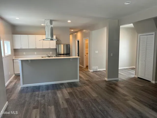 $1,950 | 253 6th Avenue, Troy, NY 12182