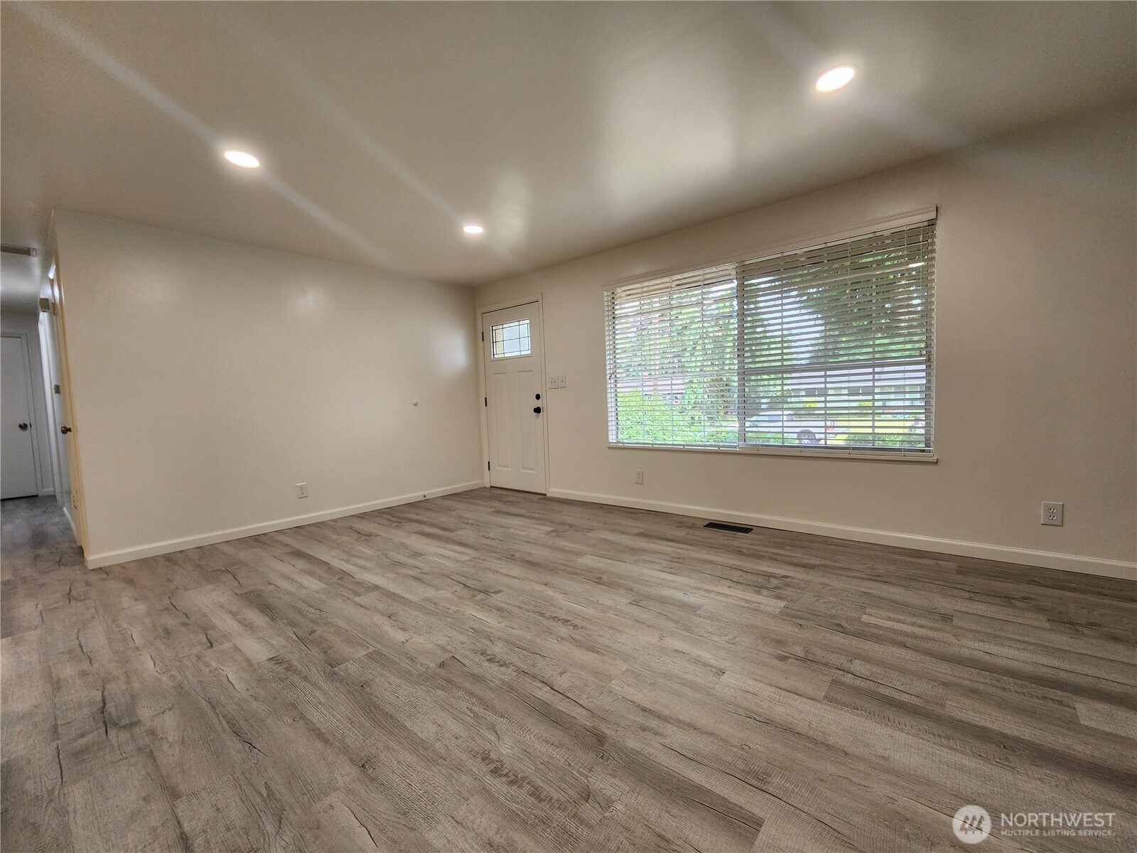 8810 Northeast 187th Street Bothell, WA 98011 - Photo 15 of 40