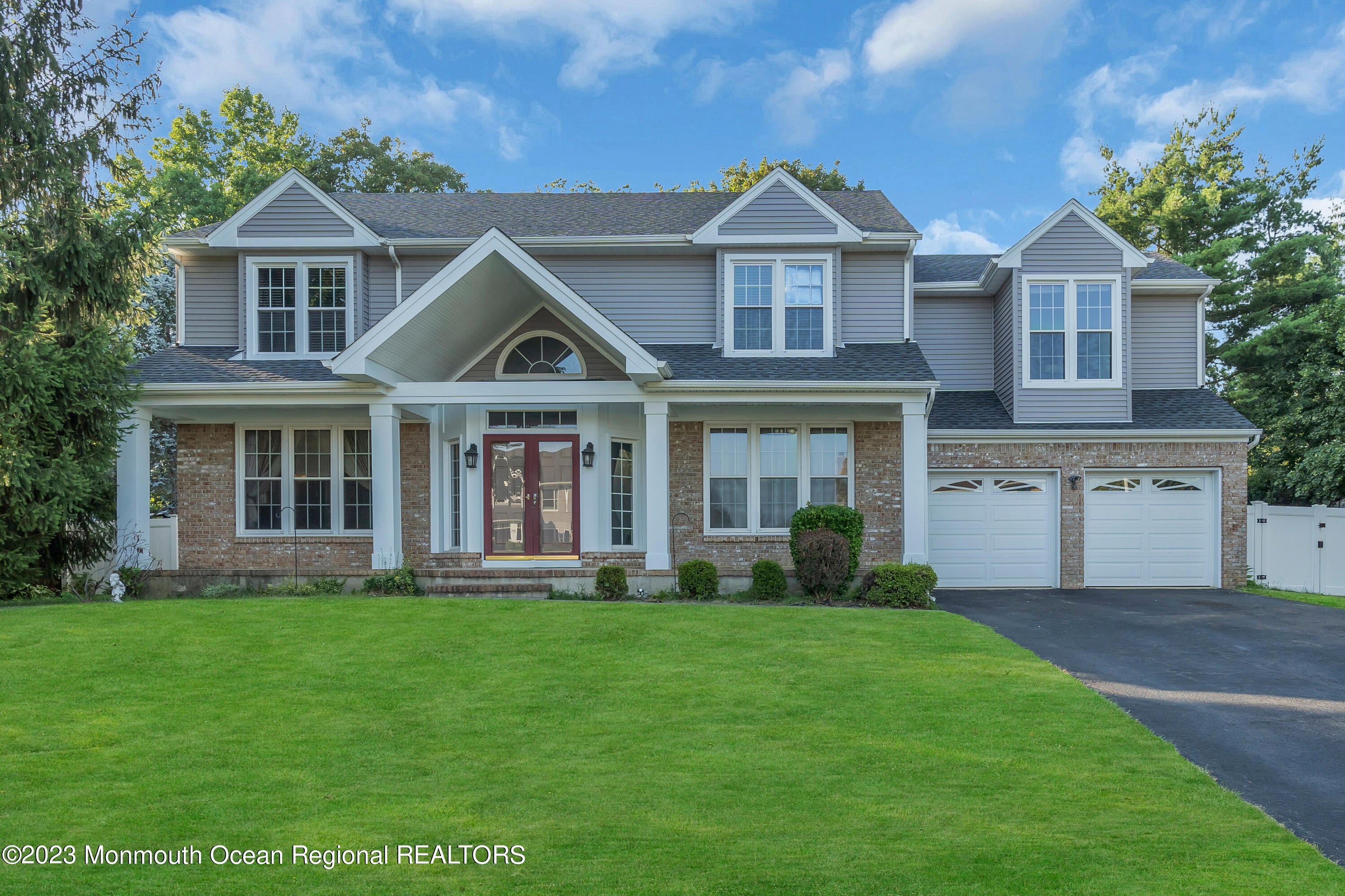29 Royal Road Freehold, NJ 07728 - Photo 2 of 61 002_dsc03138-1rw_copy
