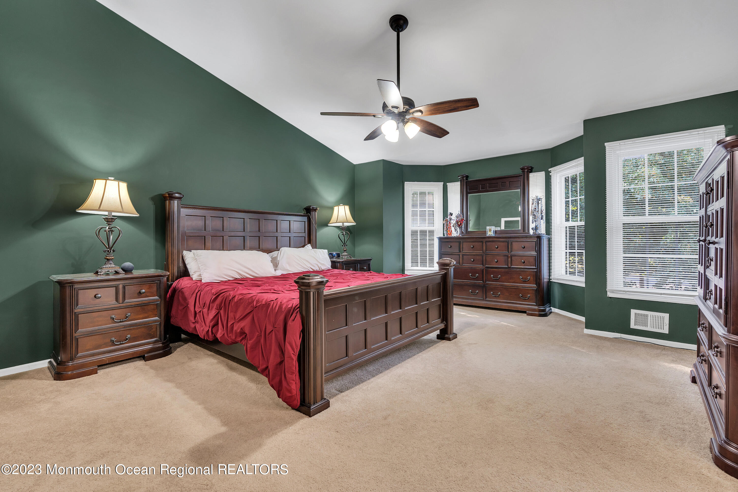 29 Royal Road Freehold, NJ 07728 - Photo 25 of 61 041_dsc02938rw