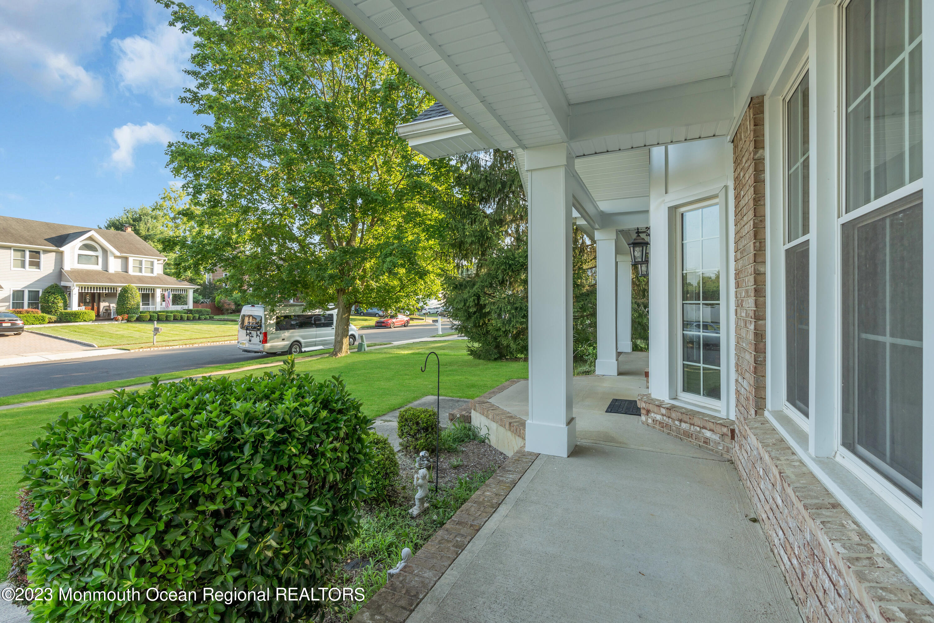 29 Royal Road Freehold, NJ 07728 - Photo 3 of 61 005_dsc03123-1rw