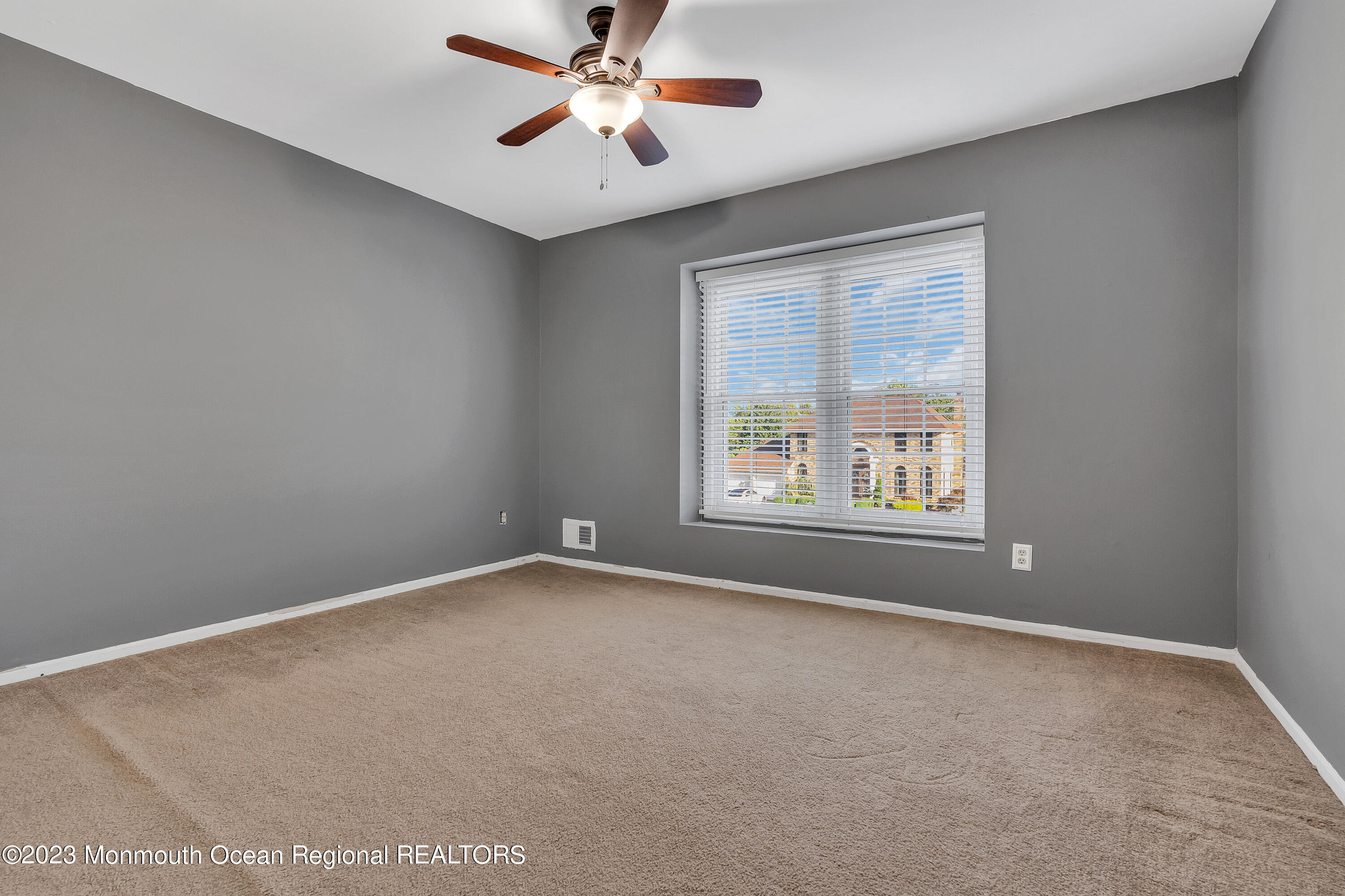 29 Royal Road Freehold, NJ 07728 - Photo 32 of 61 038_dsc02968rw