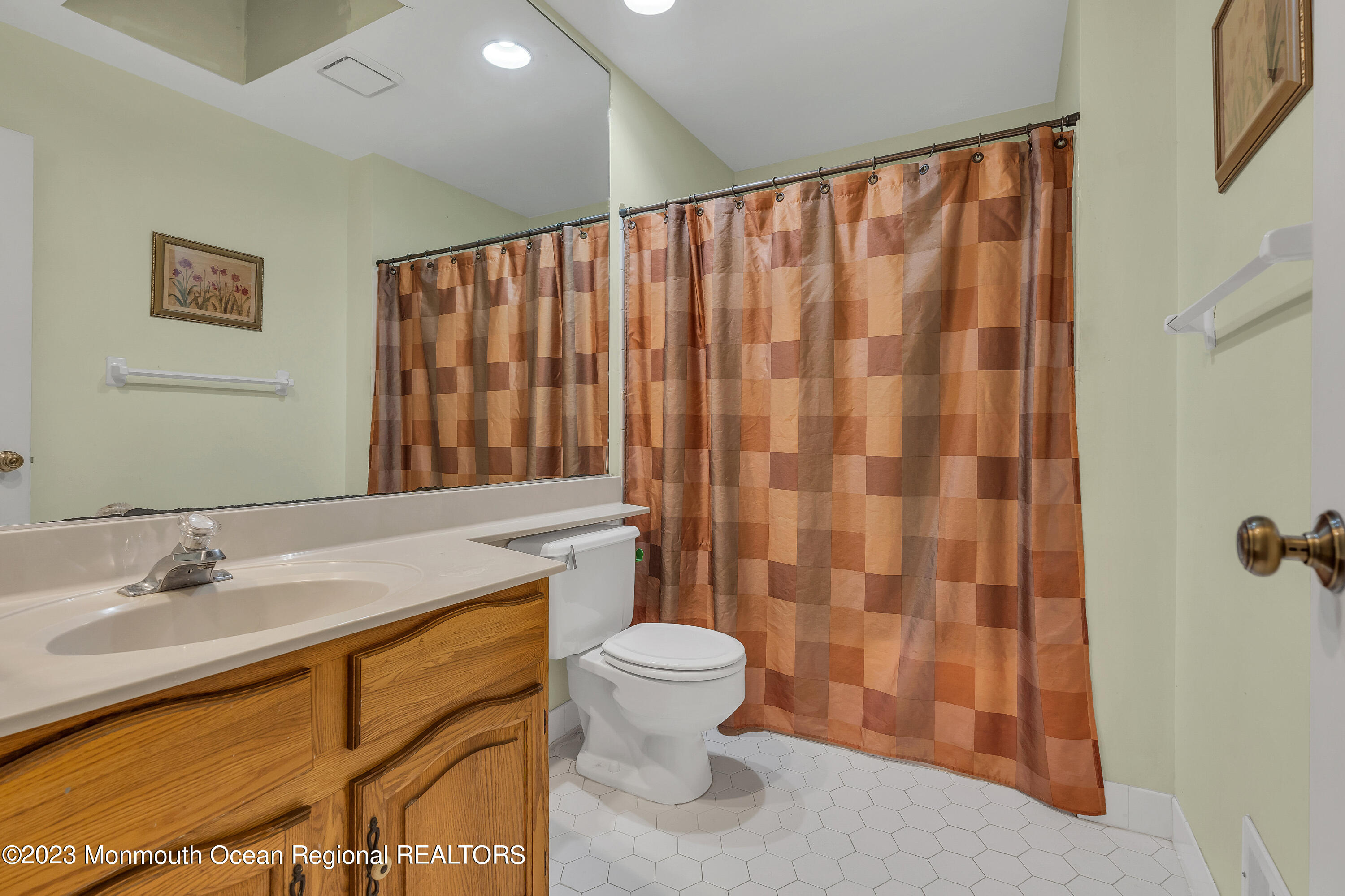 29 Royal Road Freehold, NJ 07728 - Photo 36 of 61 033_dsc02998rw