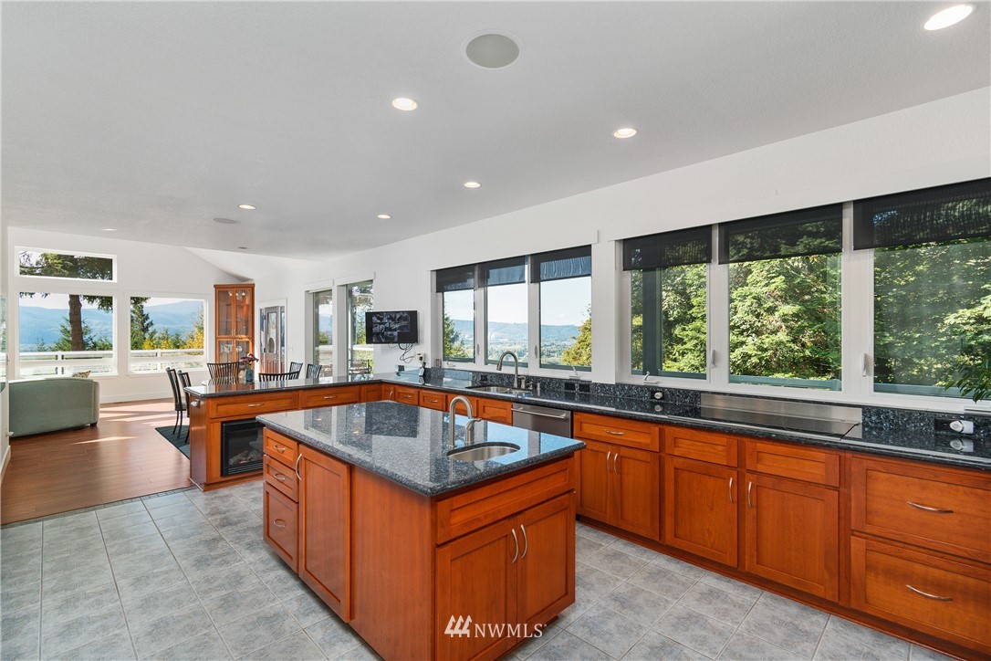 81 Maple Ridge Road Cathlamet, WA 98612 - Photo 6 of 40 Gallery Image 6
