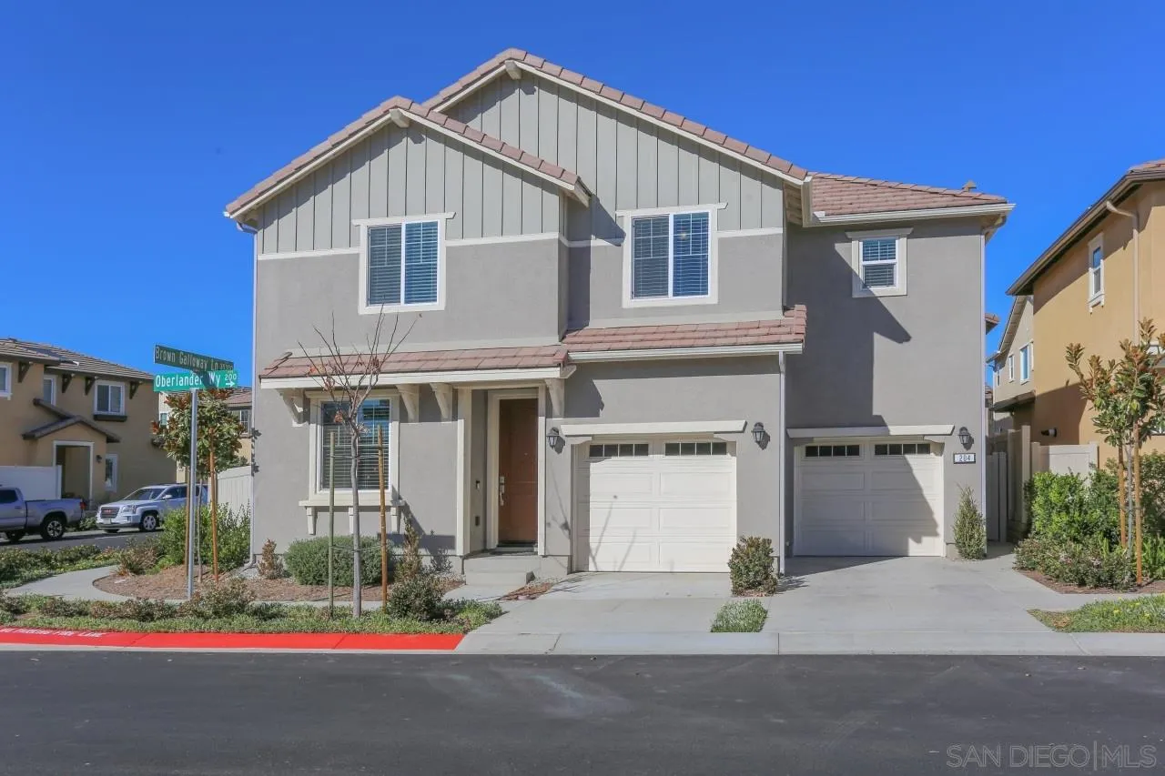 204 Oberlander Way Fallbrook, CA 92028 - Photo 1 of 63 Gallery Image 1
