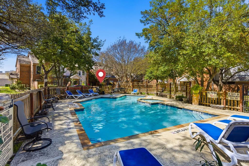 4050 Frankford Road, Unit 804 Dallas, TX 75287 - Photo 32 of 37 a view of a backyard with sitting area