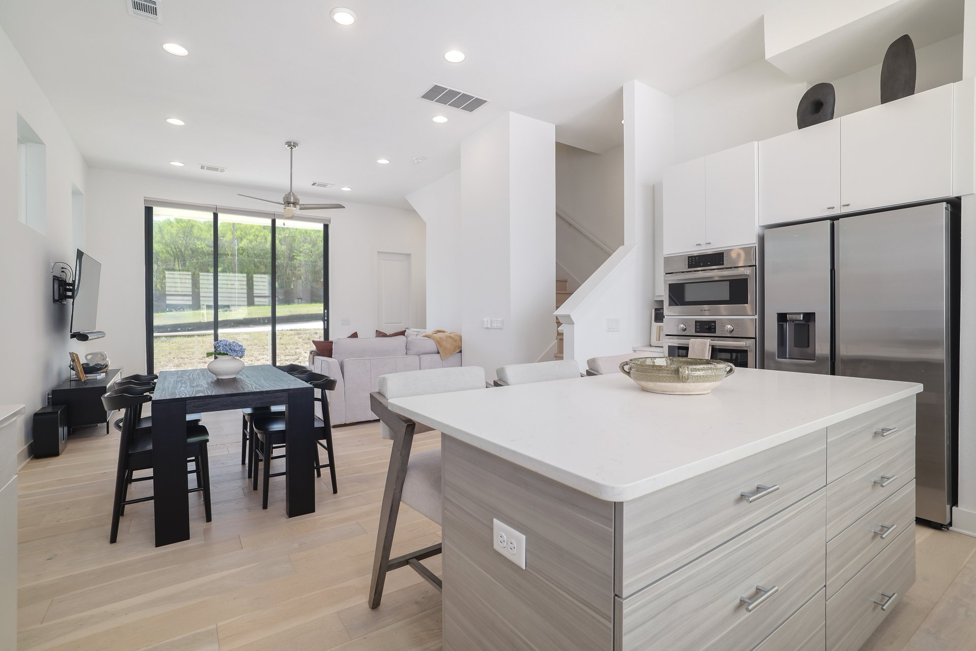 2715 Estonia Path Austin, TX 78741 - Photo 4 of 25
