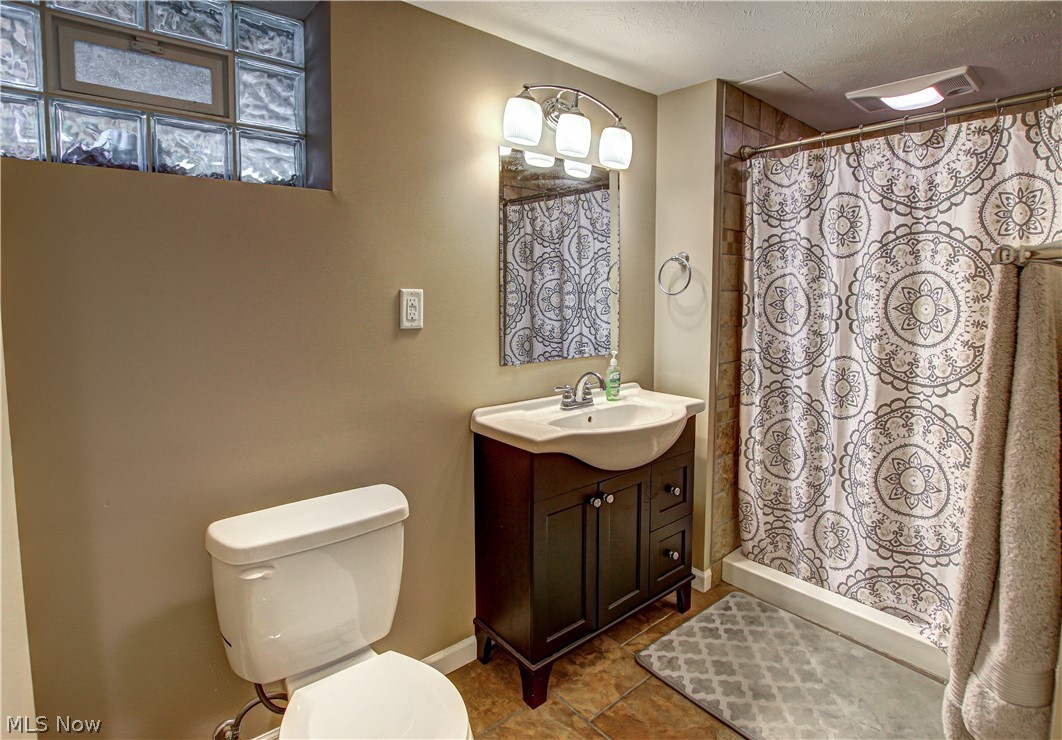 10107 Johnnycake Ridge Road Painesville, OH 44077 - Photo 22 of 35
