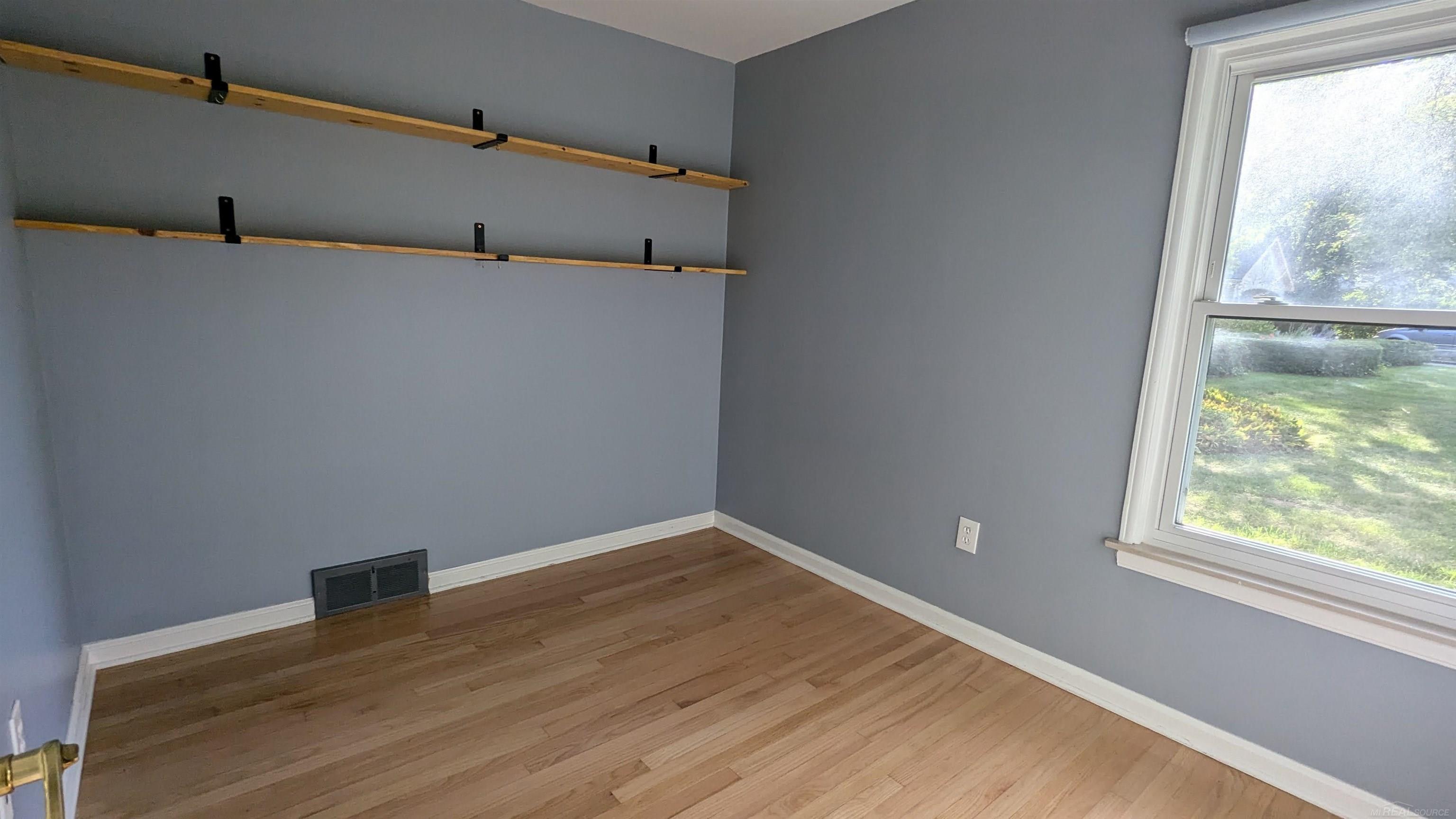 345 Hillview Street Rochester Hills, MI 48306 - Photo 9 of 28