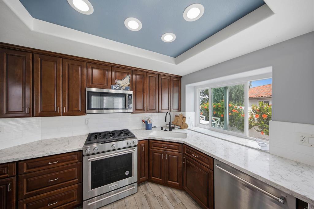 4671 Majorca Way Oceanside, CA 92056 - Photo 12 of 34 Gallery Image 12