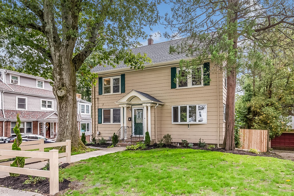 19 Arborough Road Boston, MA 02131 - Photo 2 of 30