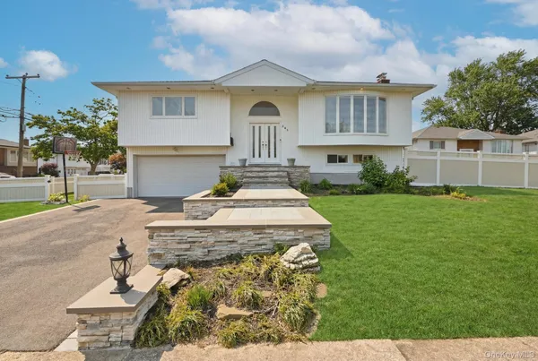 $1,099,000 | 341 Green Court, Oceanside, NY 11572