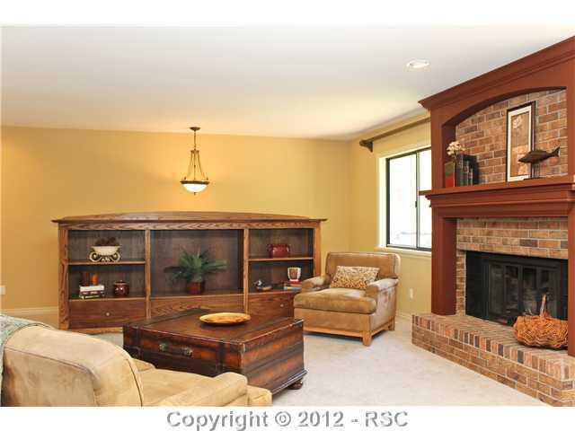 925 Hidden Valley Road Colorado Springs, CO 80919 - Photo 4 of 16 Gallery Image 4