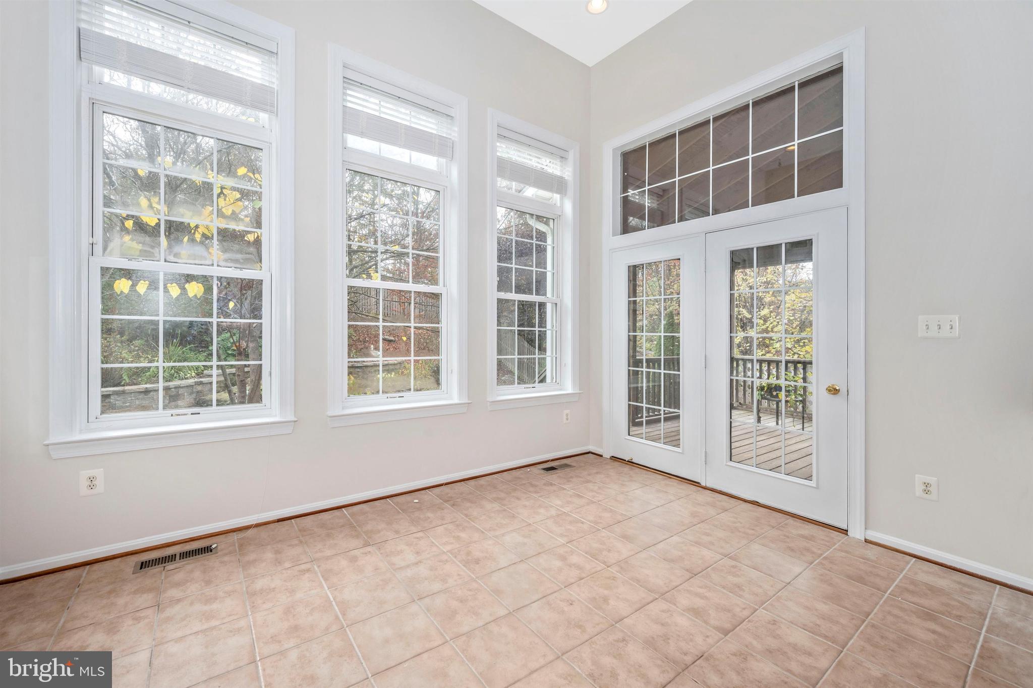 1510 Rising Ridge Road Mount Airy, MD 21771 - Photo 11 of 40 Breakfast Area