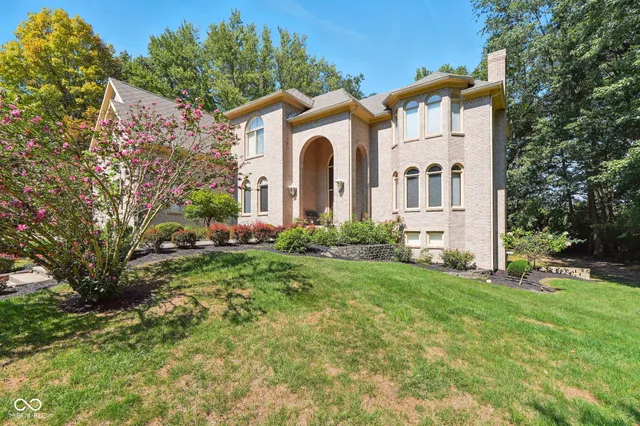 $875,000 | 5300 West Autumn Springs Court, Muncie, IN 47304