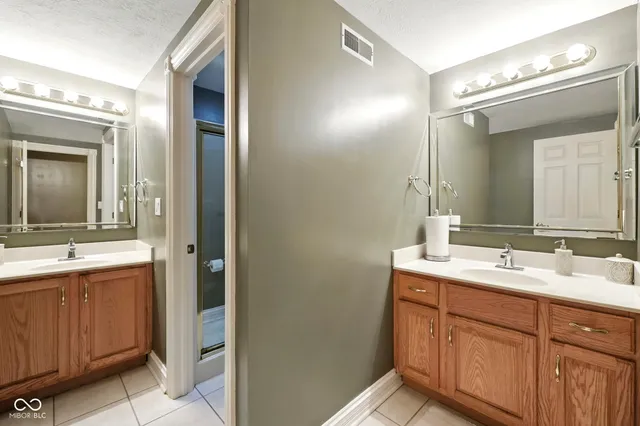 $875,000 | 5300 West Autumn Springs Court, Muncie, IN 47304