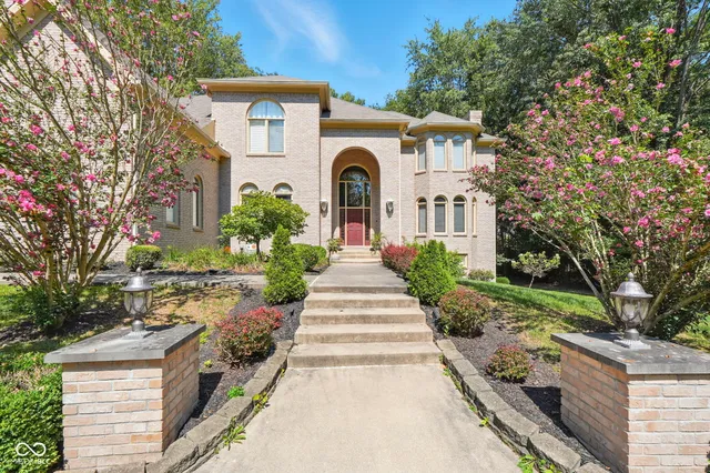 $875,000 | 5300 West Autumn Springs Court, Muncie, IN 47304