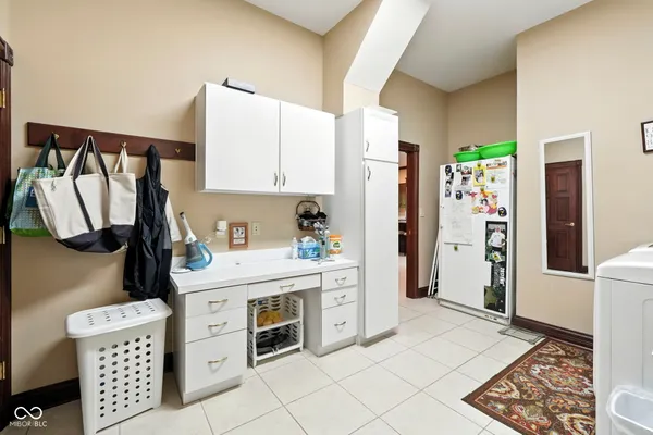 $875,000 | 5300 West Autumn Springs Court, Muncie, IN 47304