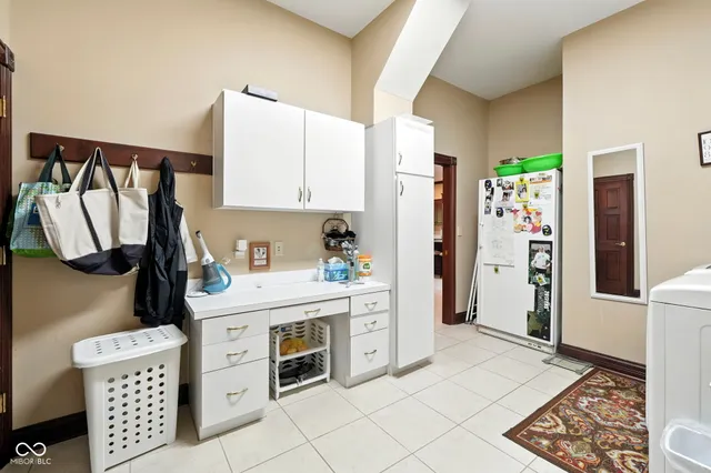 $875,000 | 5300 West Autumn Springs Court, Muncie, IN 47304