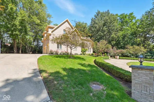 $875,000 | 5300 West Autumn Springs Court, Muncie, IN 47304