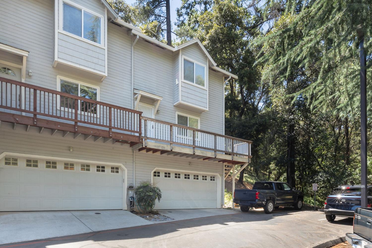 1392 Oak Ridge Drive Colfax, CA 95713 - Photo 2 of 44