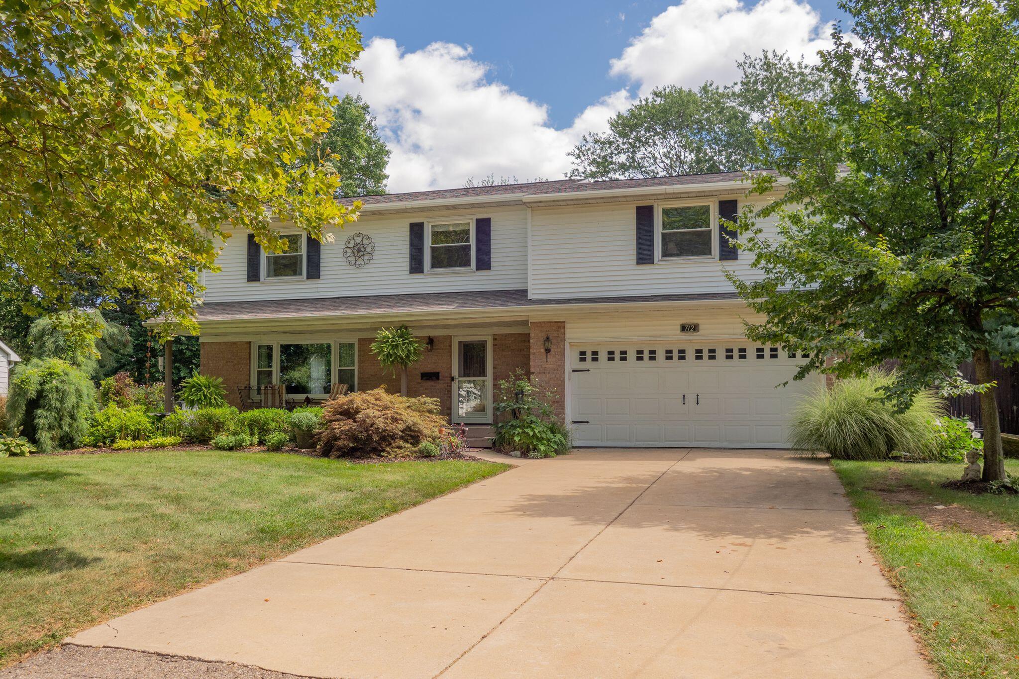 712 Newgate Road Kalamazoo, MI 49006 - Photo 1 of 29 HHvebm7Q