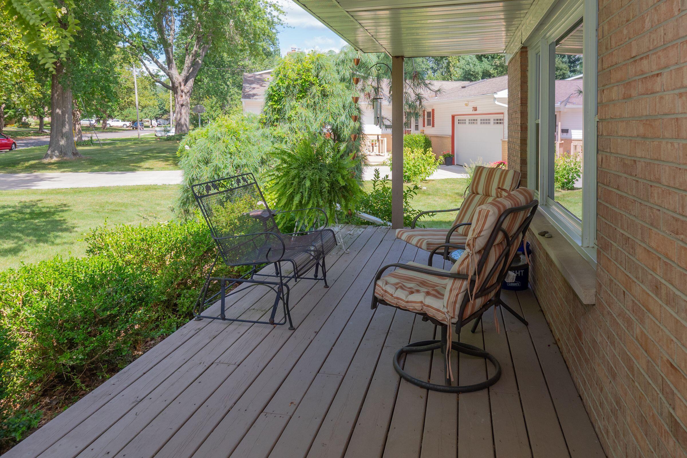 712 Newgate Road Kalamazoo, MI 49006 - Photo 3 of 29 h2hCkeDA