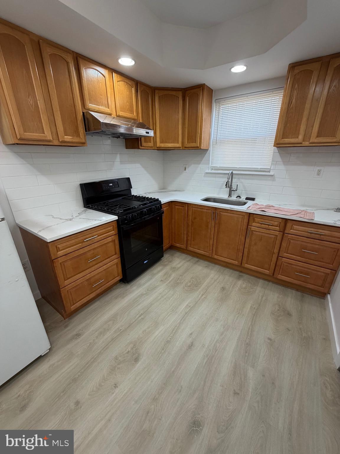 820 Winton Street Philadelphia, PA 19148 - Photo 6 of 13