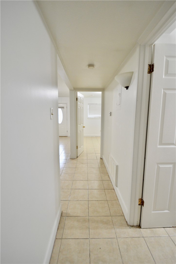 1004 Austin Street, Unit 3 Portland, TX 78374 - Photo 12 of 12 a view of a hallway